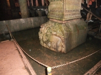 ���f���[�T��